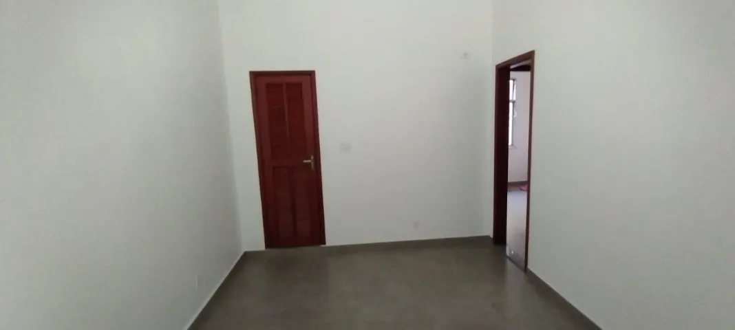 Unfurnished 3-bedroom apartment with balcony