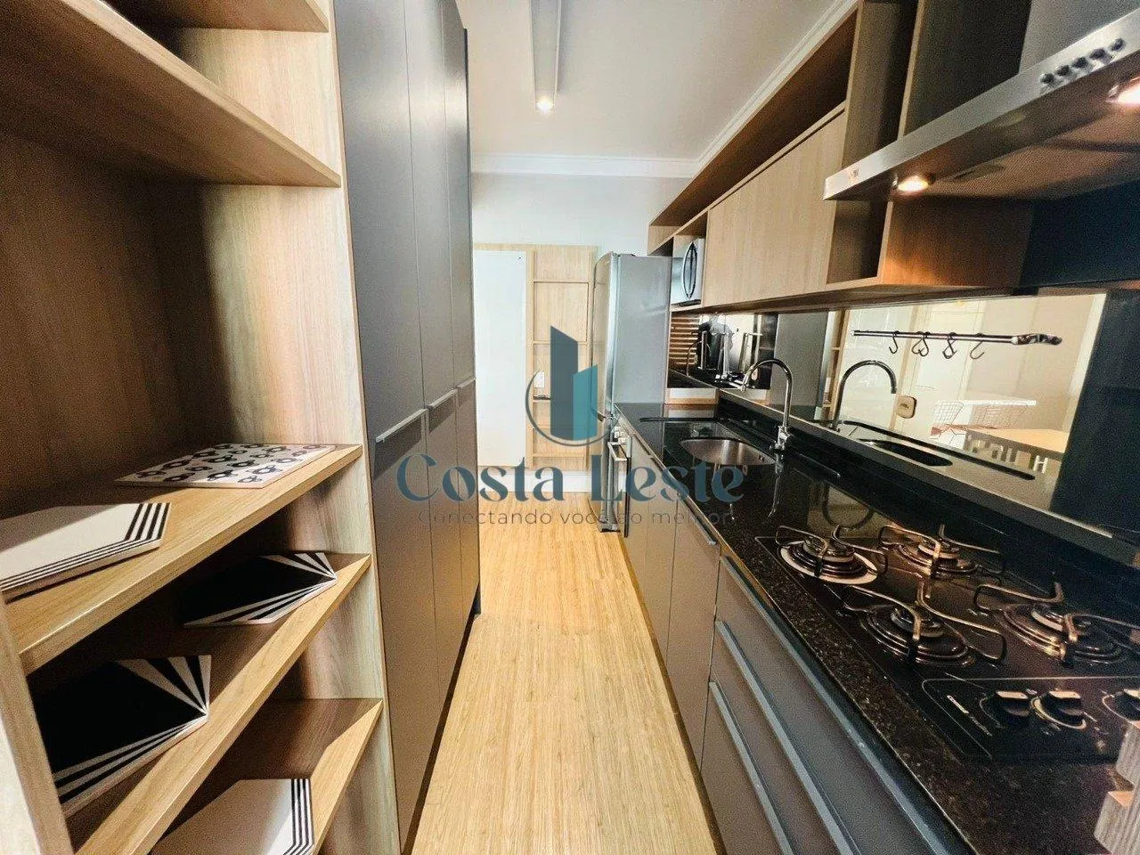 Home office in a 2-bedroom apartment, 70 m² — photo 46
