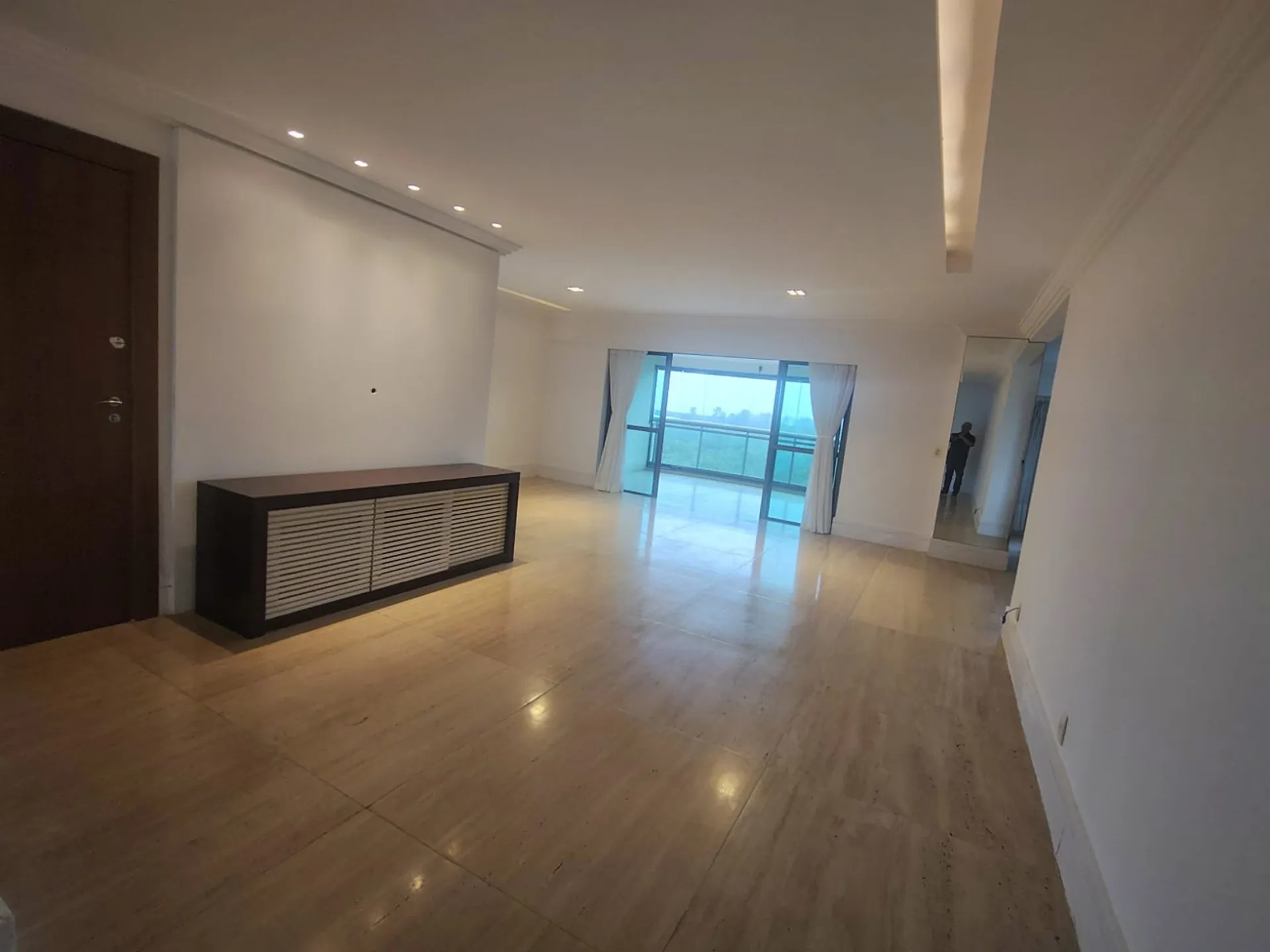 Apartamento de 3 quartos com cozinha separada e 2 vagas — photo 3