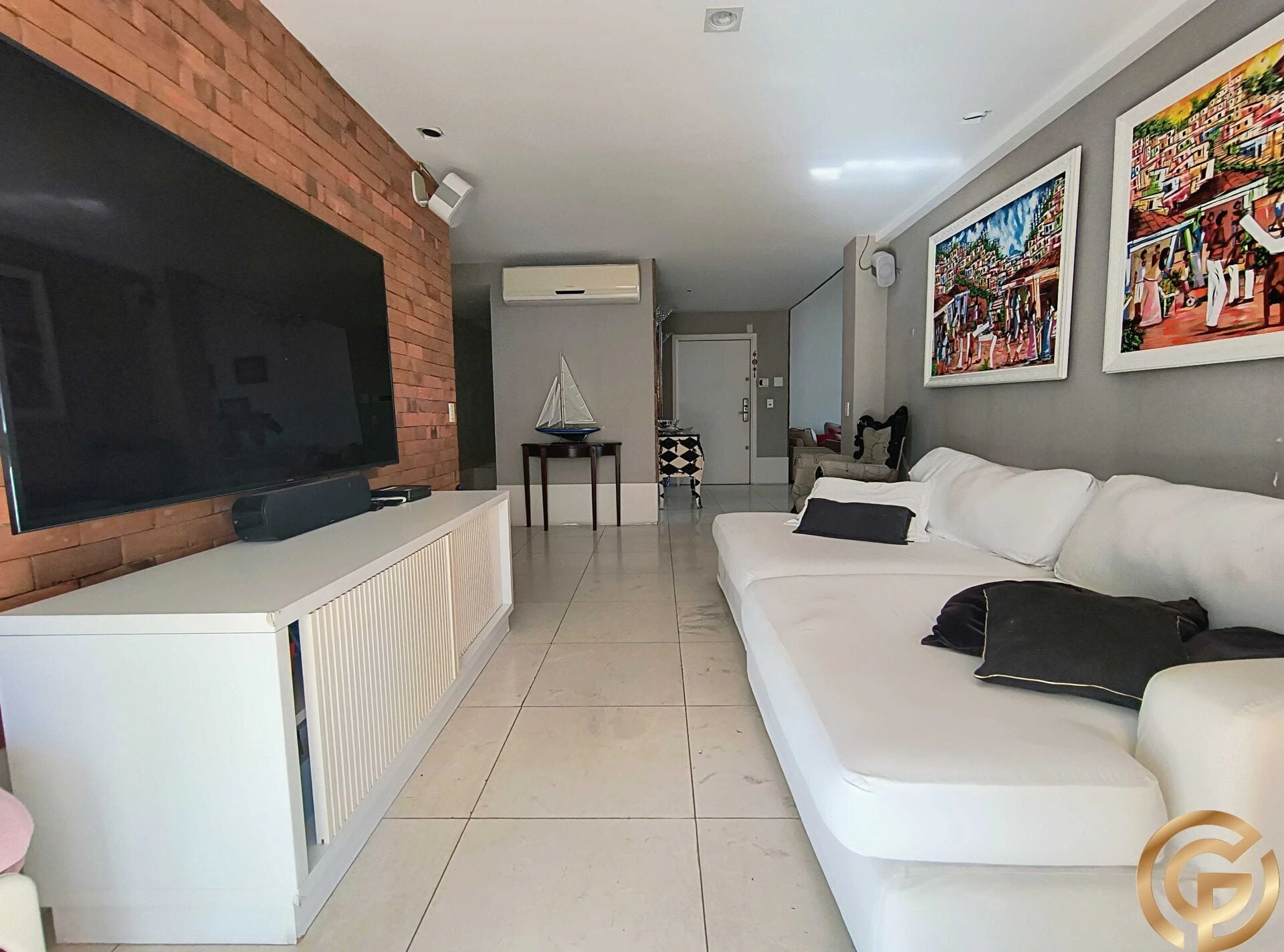 Furnished 400 m² apartment with 4 en-suite bedrooms — photo 30