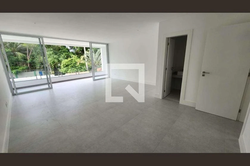 Casa com 3 suítes e 320 m², com 3 vagas — photo 13