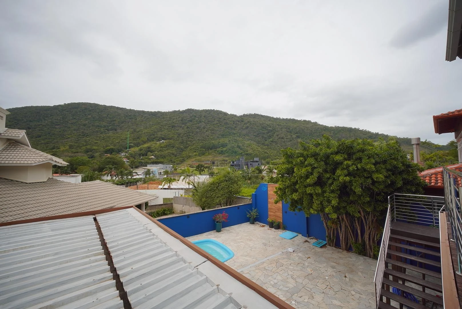 4-bedroom house with a mountain view in Florianópolis — photo 19
