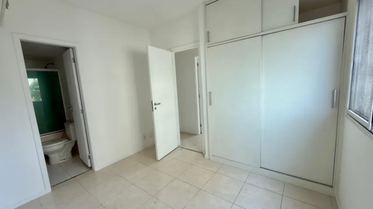 Квартира 87 м² с застеклённым балконом и джакузи — photo 23