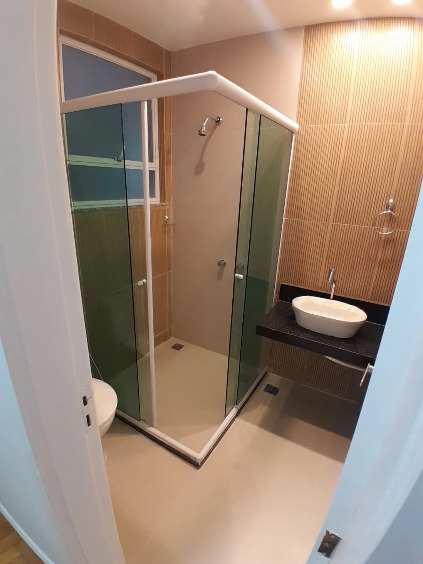Departamento de 3 dormitorios con piso de madera o laminado — photo 10