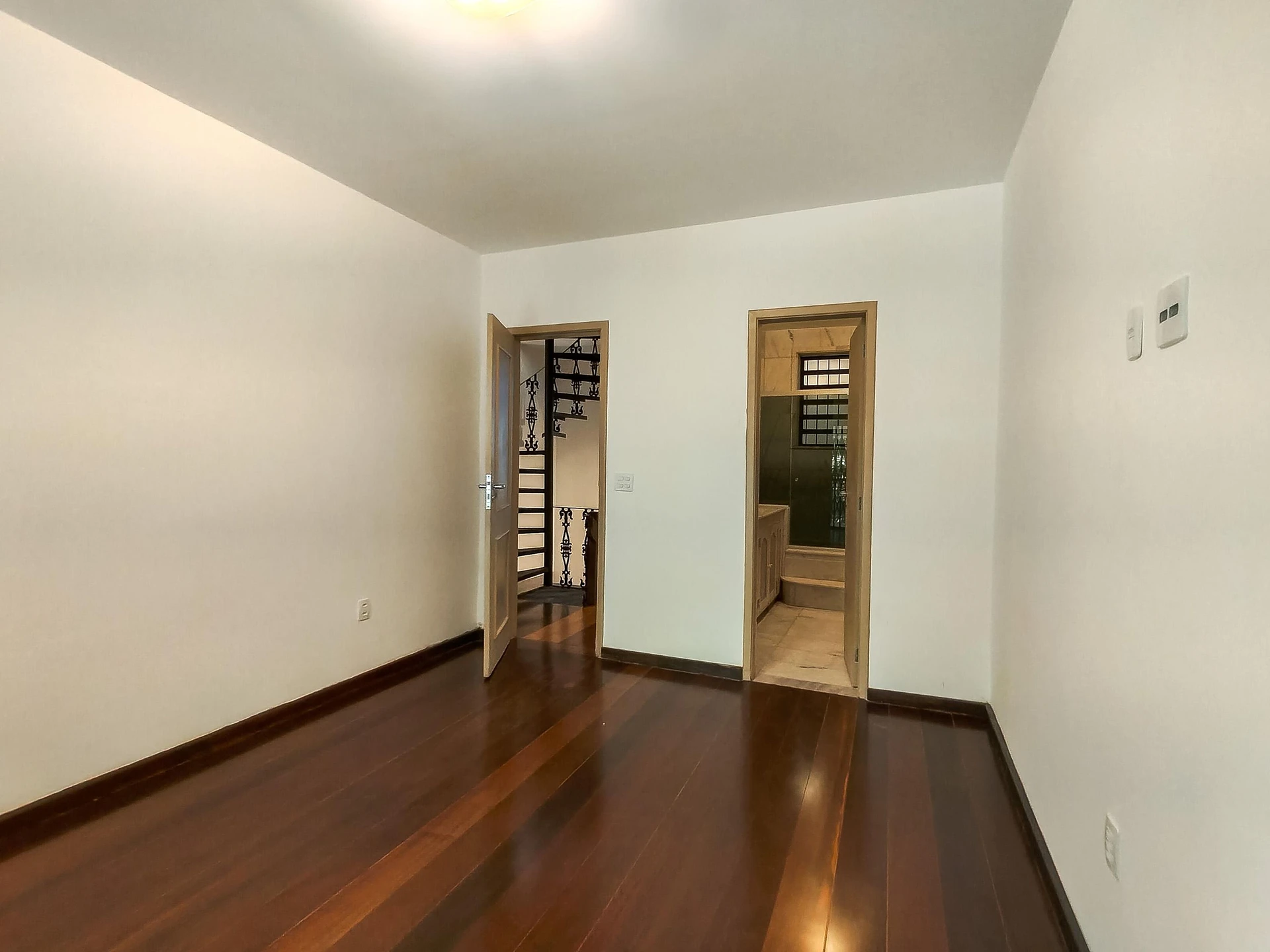 House for rent with 5 bedrooms and 8 bathrooms — photo 22