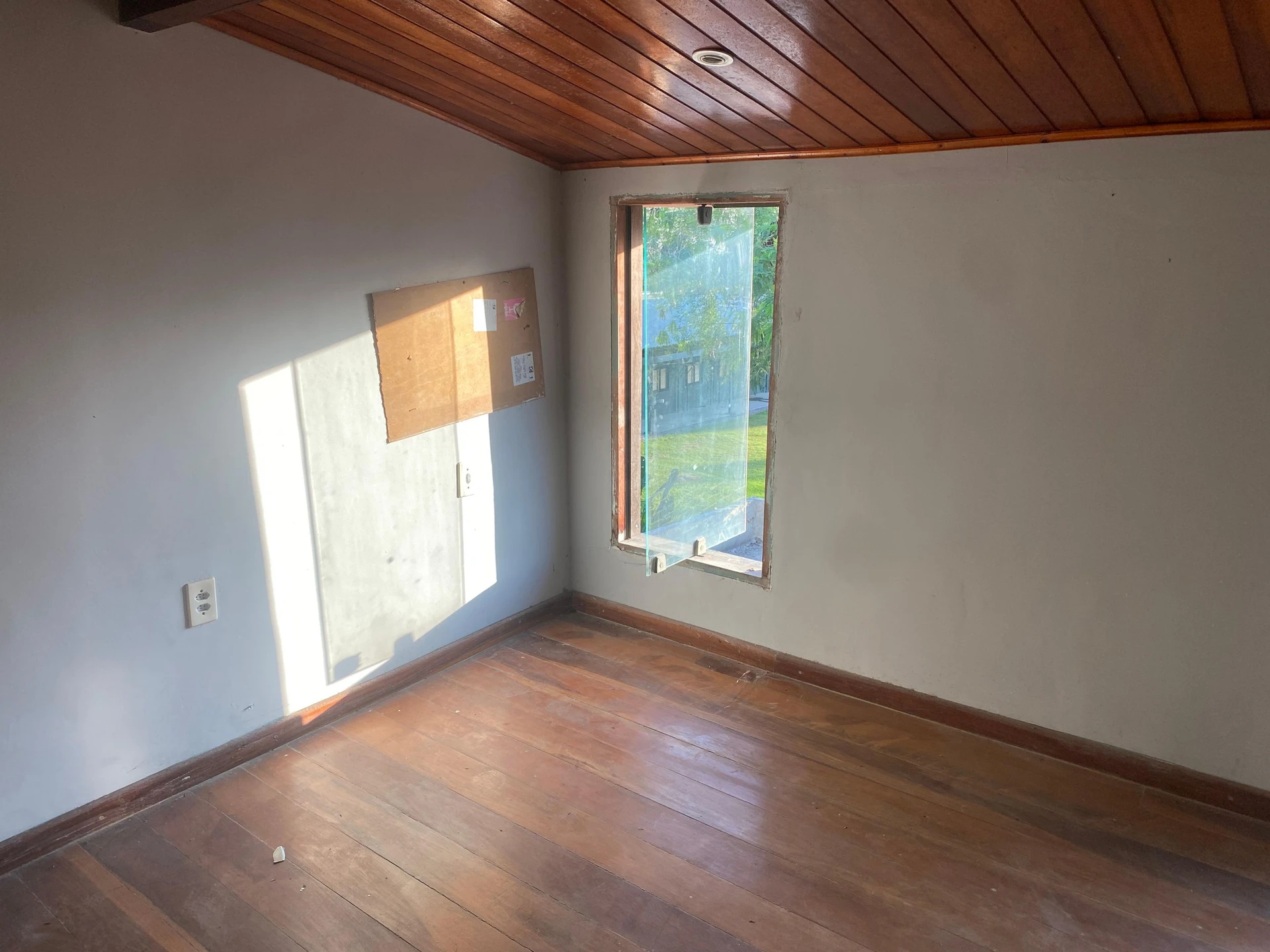 House with 6 bedrooms, 4 bathrooms and 3 parking spots — photo 12