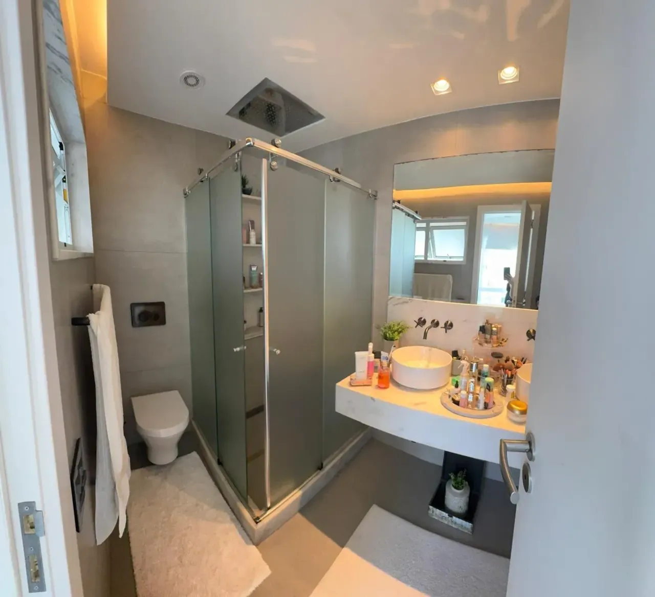 Apartamento mobiliado com 3 quartos e 5 banheiros — photo 8