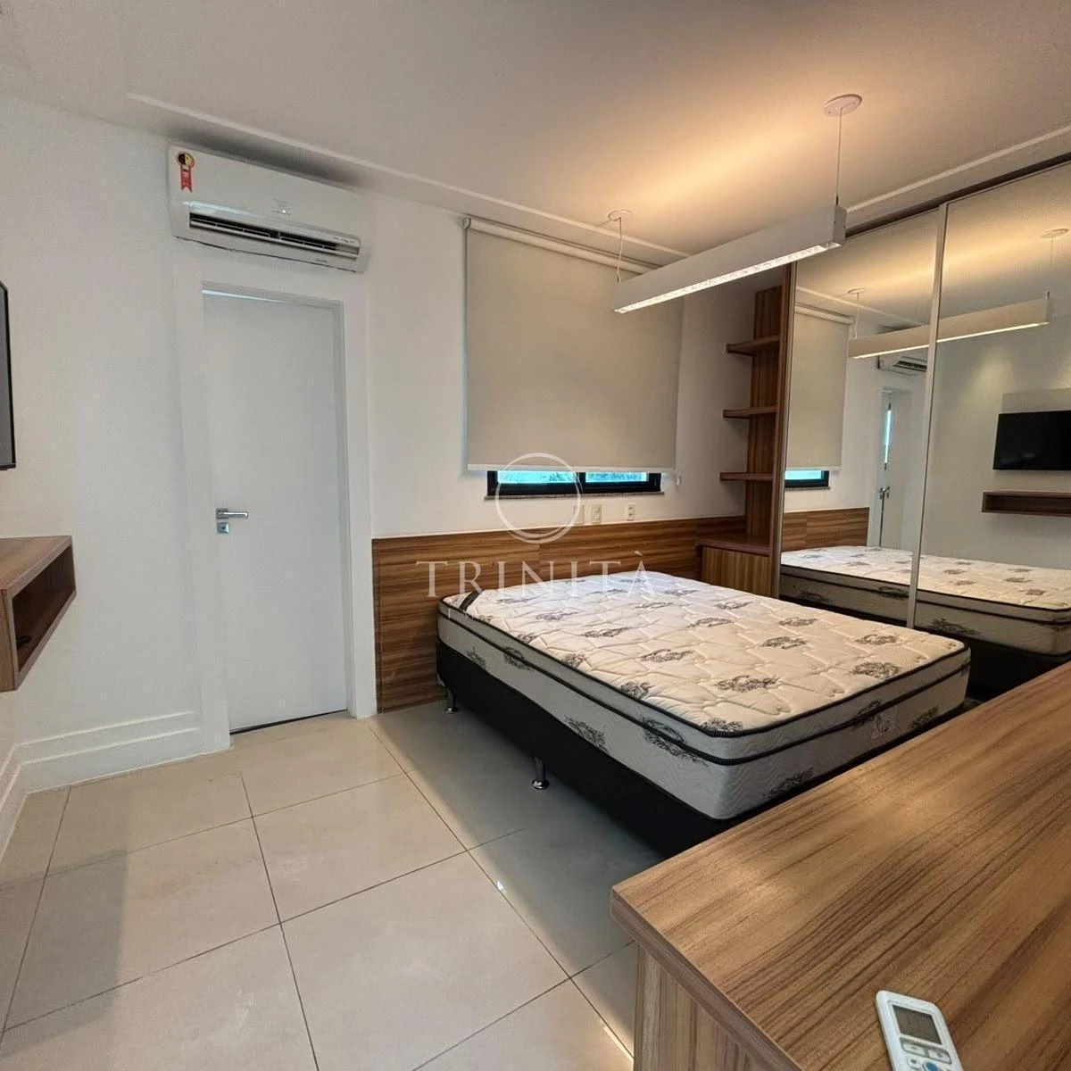 Furnished apartment with 4 en-suite bedrooms and balcony — photo 30