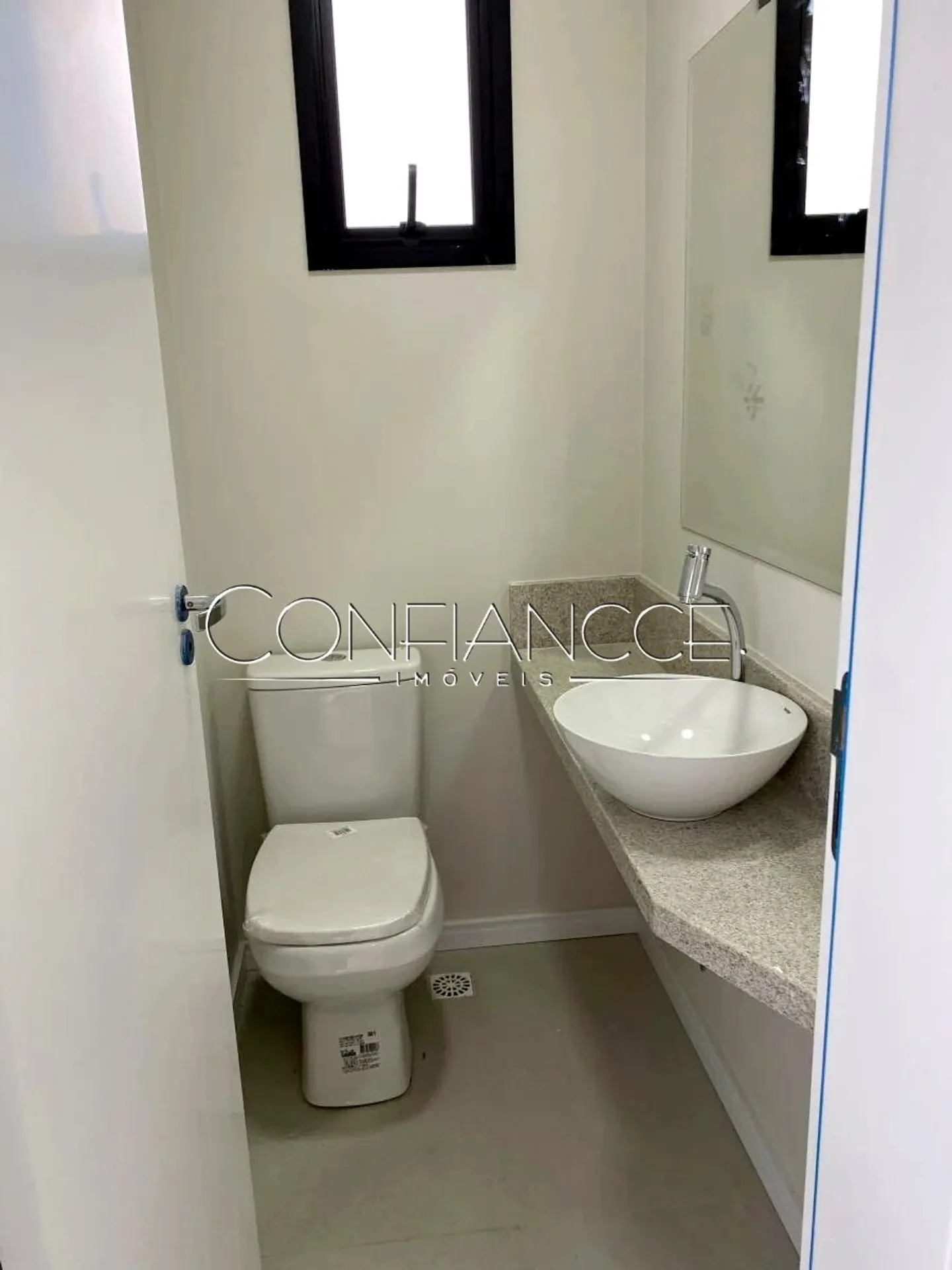 Sobrado em condomínio com 3 suítes e 5 banheiros — photo 23