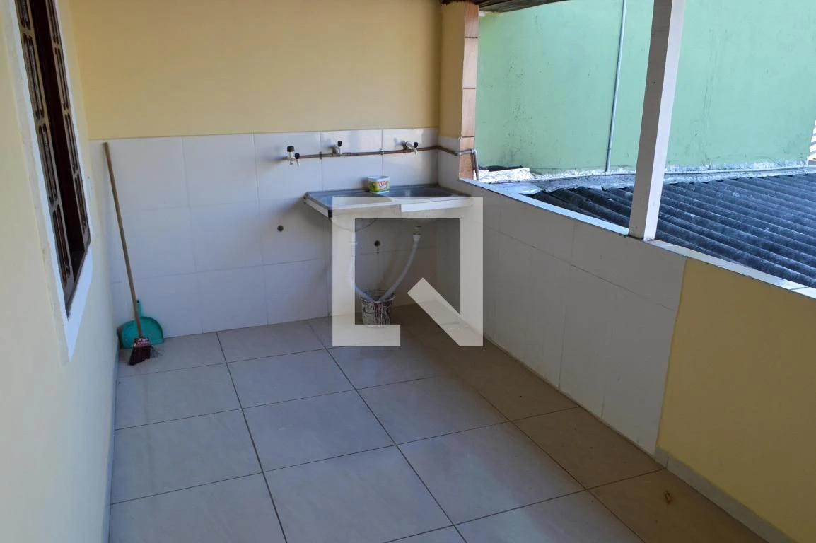 Condominium house with 2 bedrooms and a glass shower — photo 7