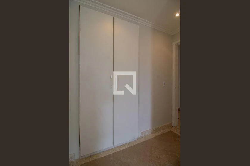 400 m² apartment with 5 en-suite bedrooms and 3 parking — photo 47