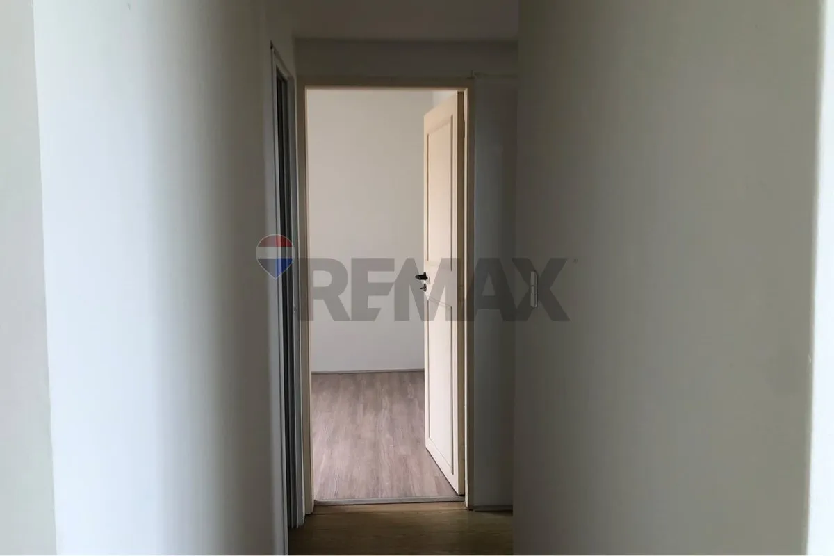 63 m² apartment with a washing machine and a bathtub — photo 15