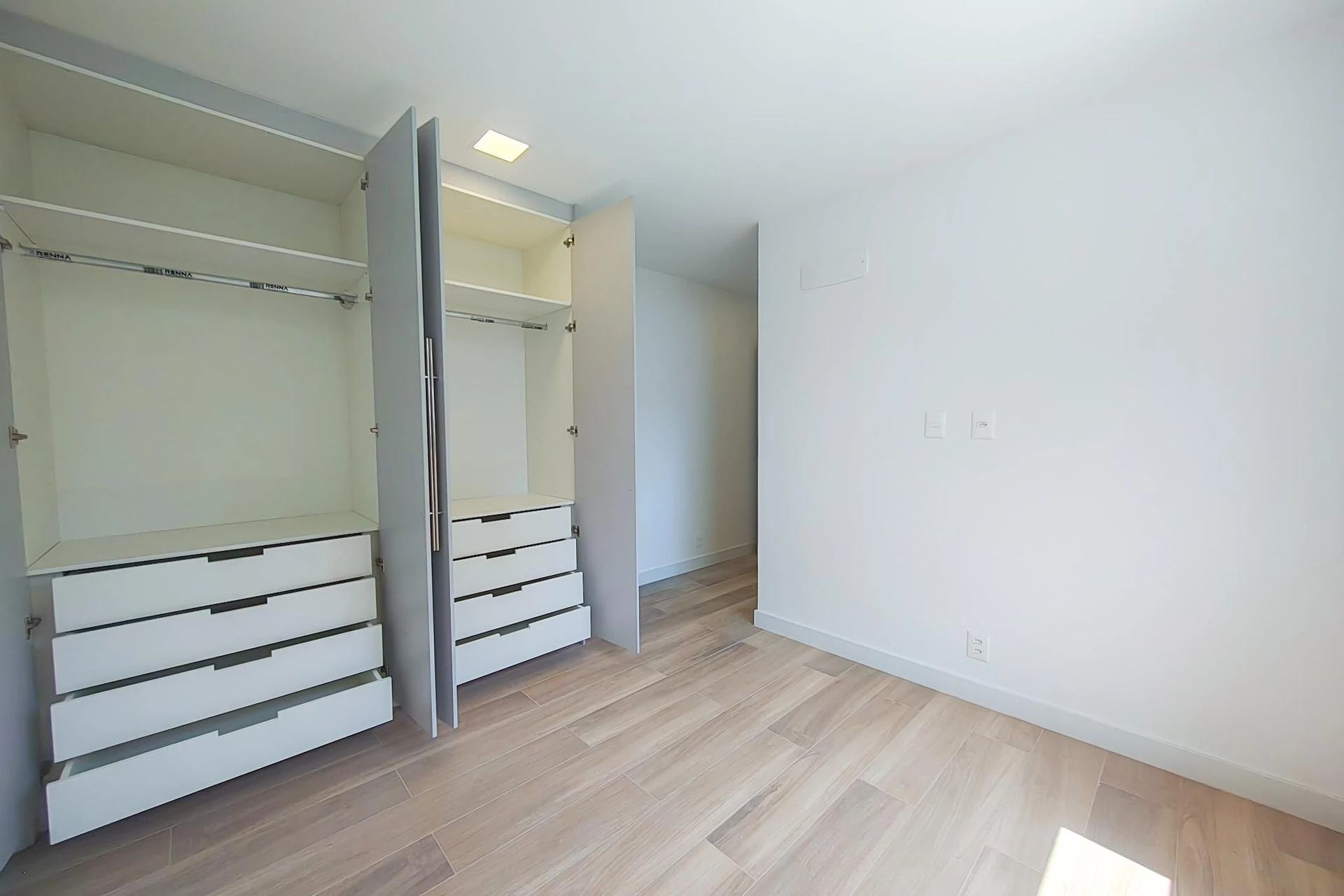 Apartment, 143 m², with a grill on the balcony — photo 23