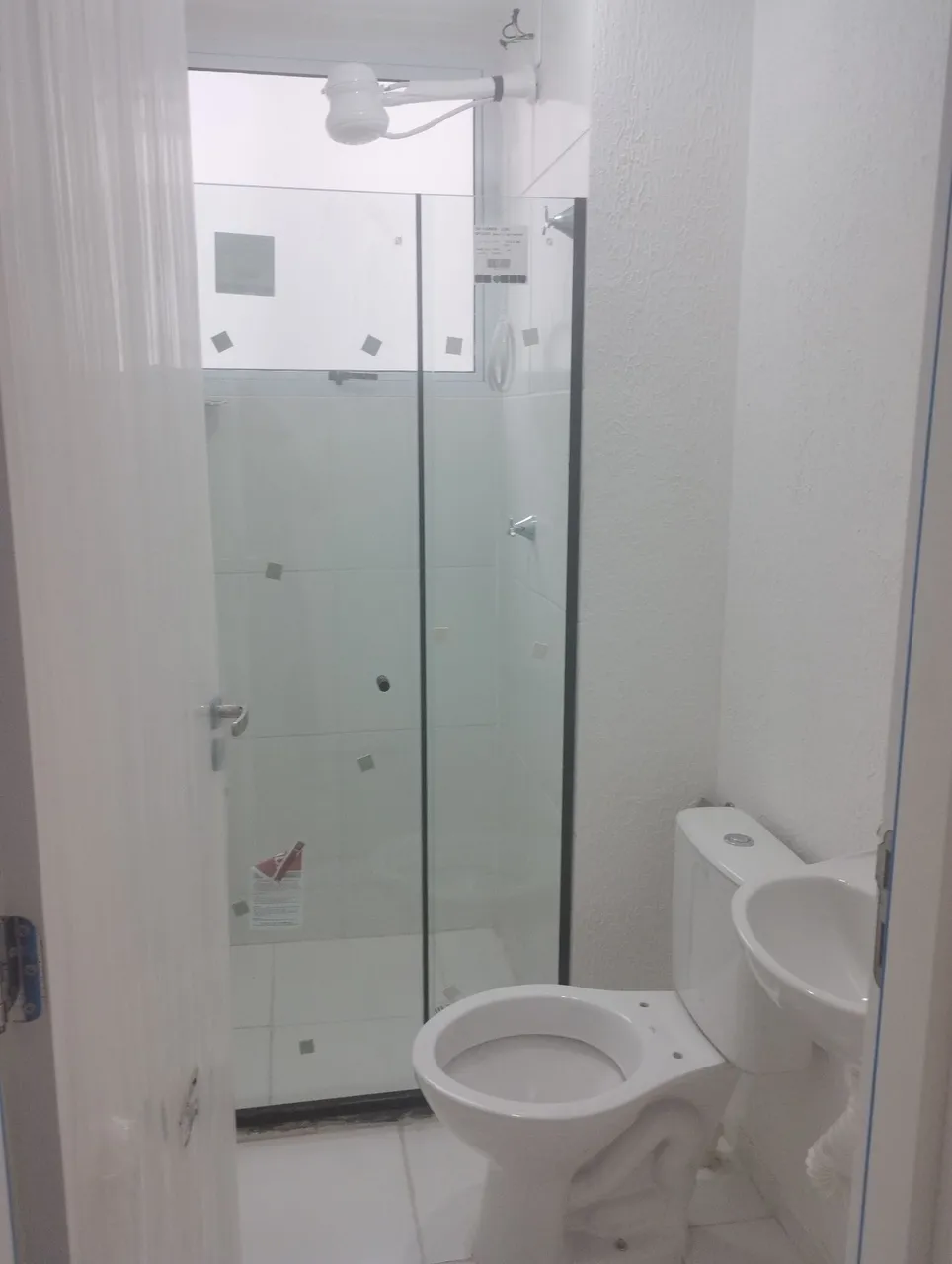 Apartamento com 2 dormitórios e banheiro com box de vidro — photo 10