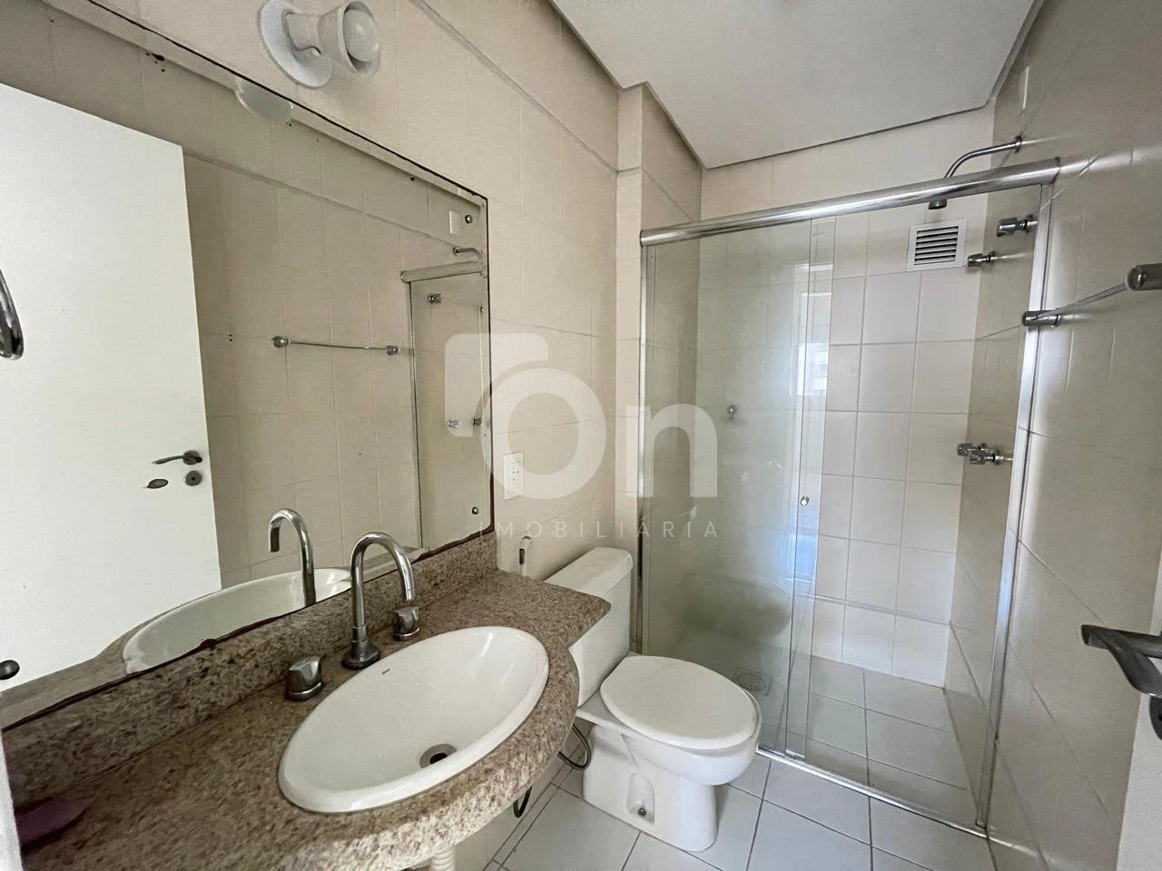 2-bedroom apartment with a water view in Florianópolis — photo 5