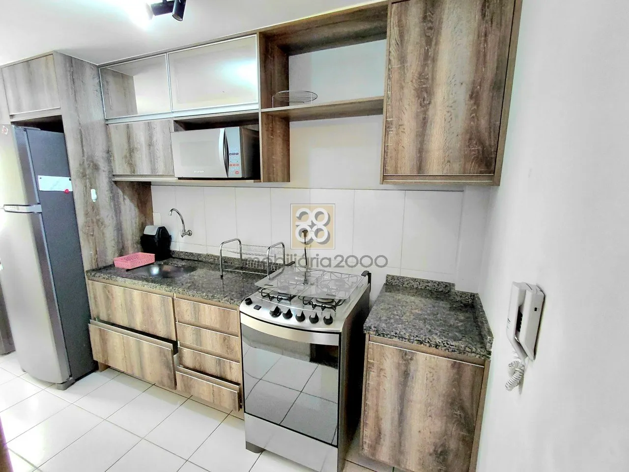 2-bedroom apartment with hardwood floors in the living room — photo 7