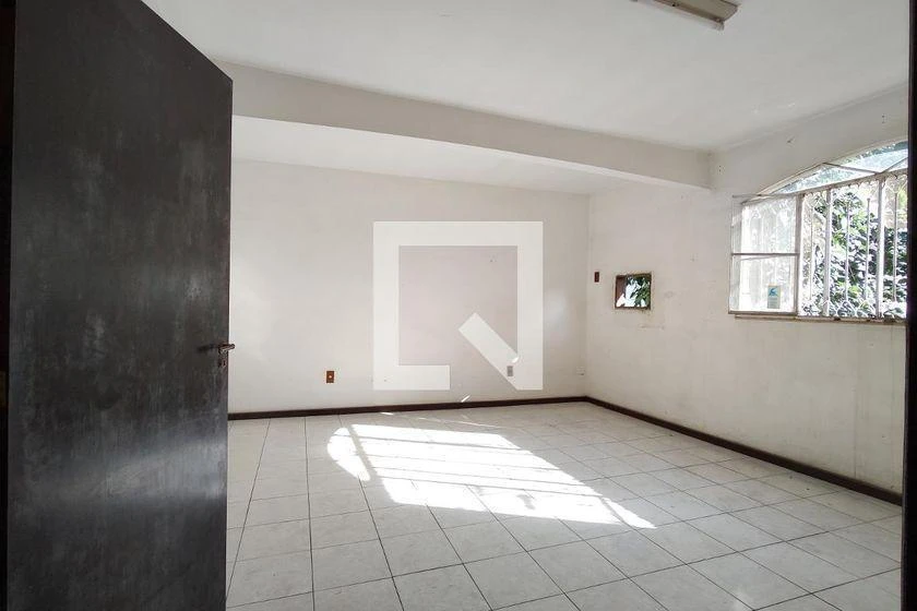 Casa de 4 quartos com jardim privativo e 257 m² — photo 46