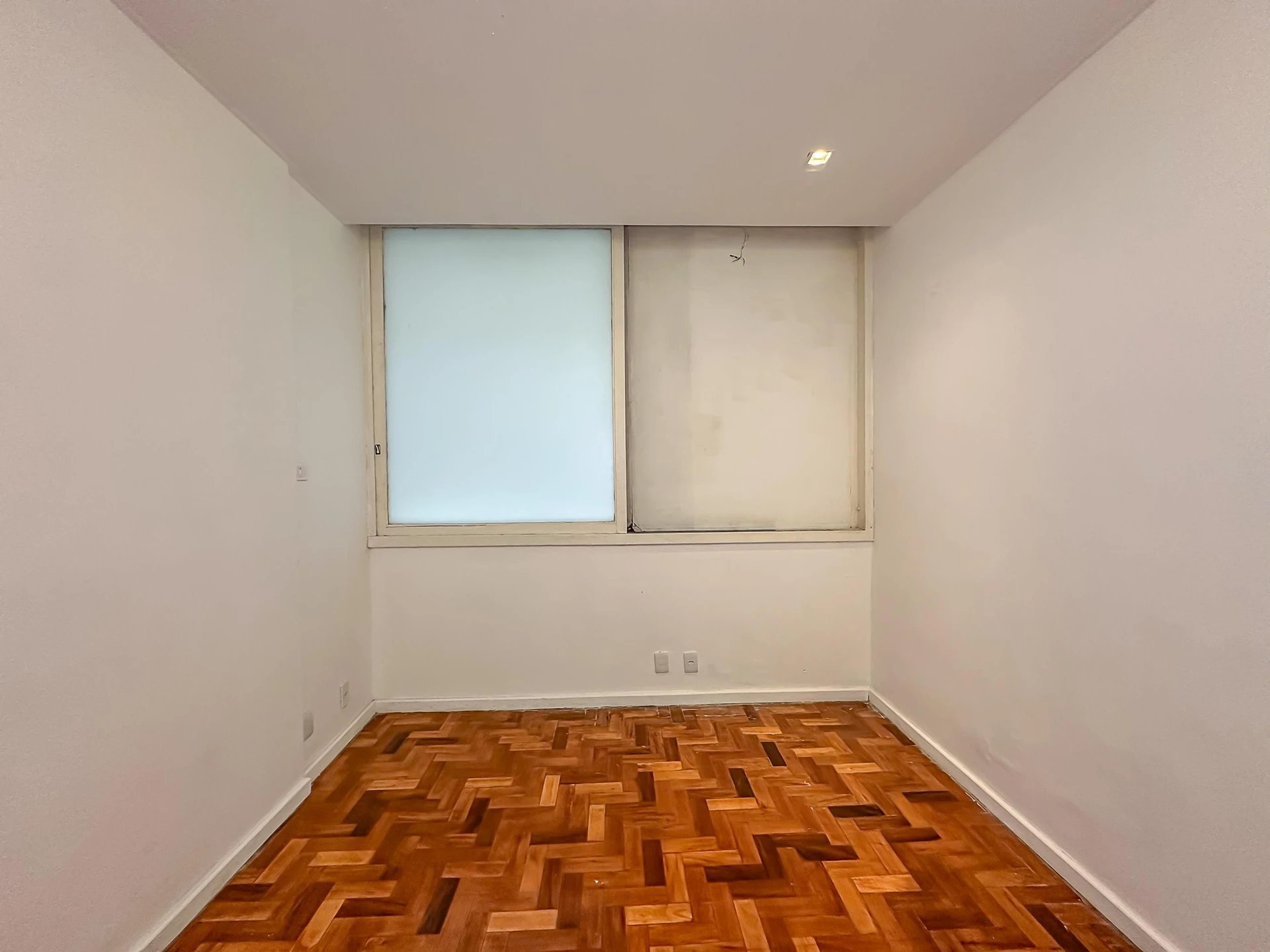 Apartment with 3 bedrooms, 1 en-suite and separate kitchen — photo 30