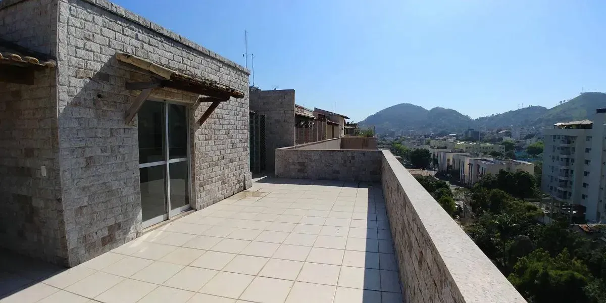 Unfurnished apartment with 3 bedrooms and 2 bathrooms — photo 27