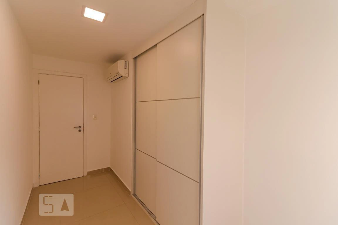 Rental apartment with 3 bedrooms and 1 en-suite bath — photo 24