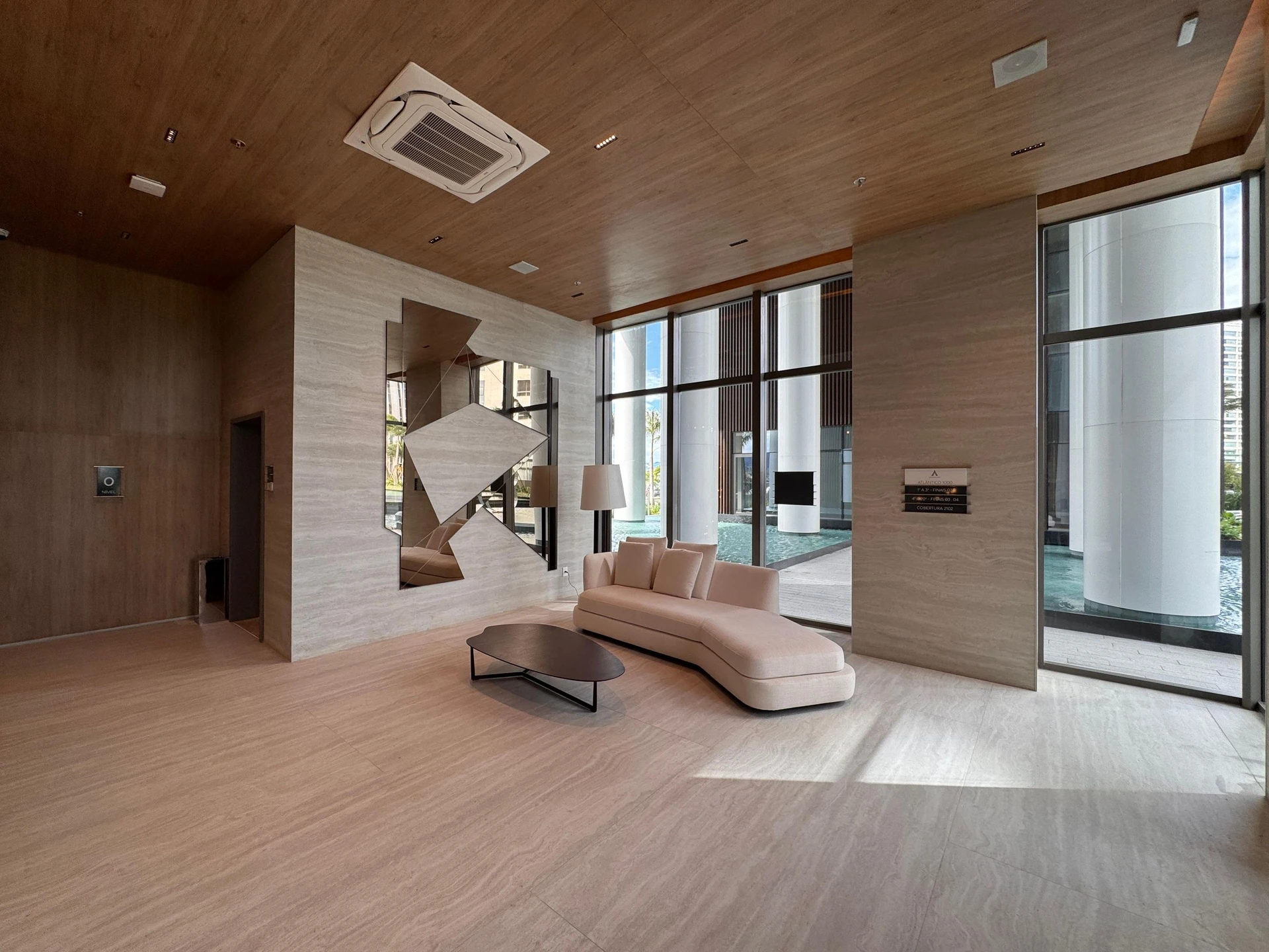 Furnished apartment with 3 en-suite bedrooms and balcony — photo 37