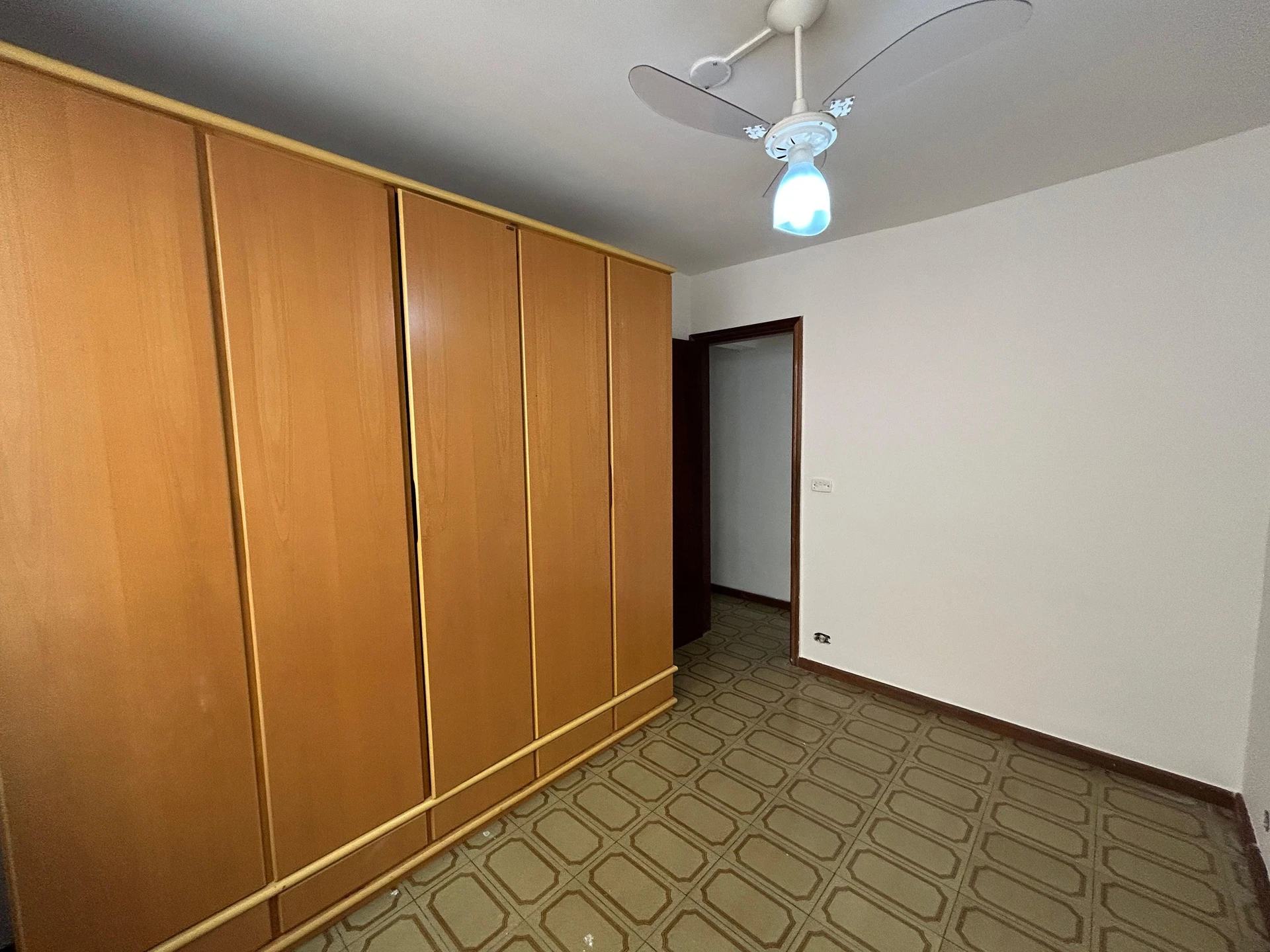 Квартира з 2 спальнями та пральною зоною — photo 4