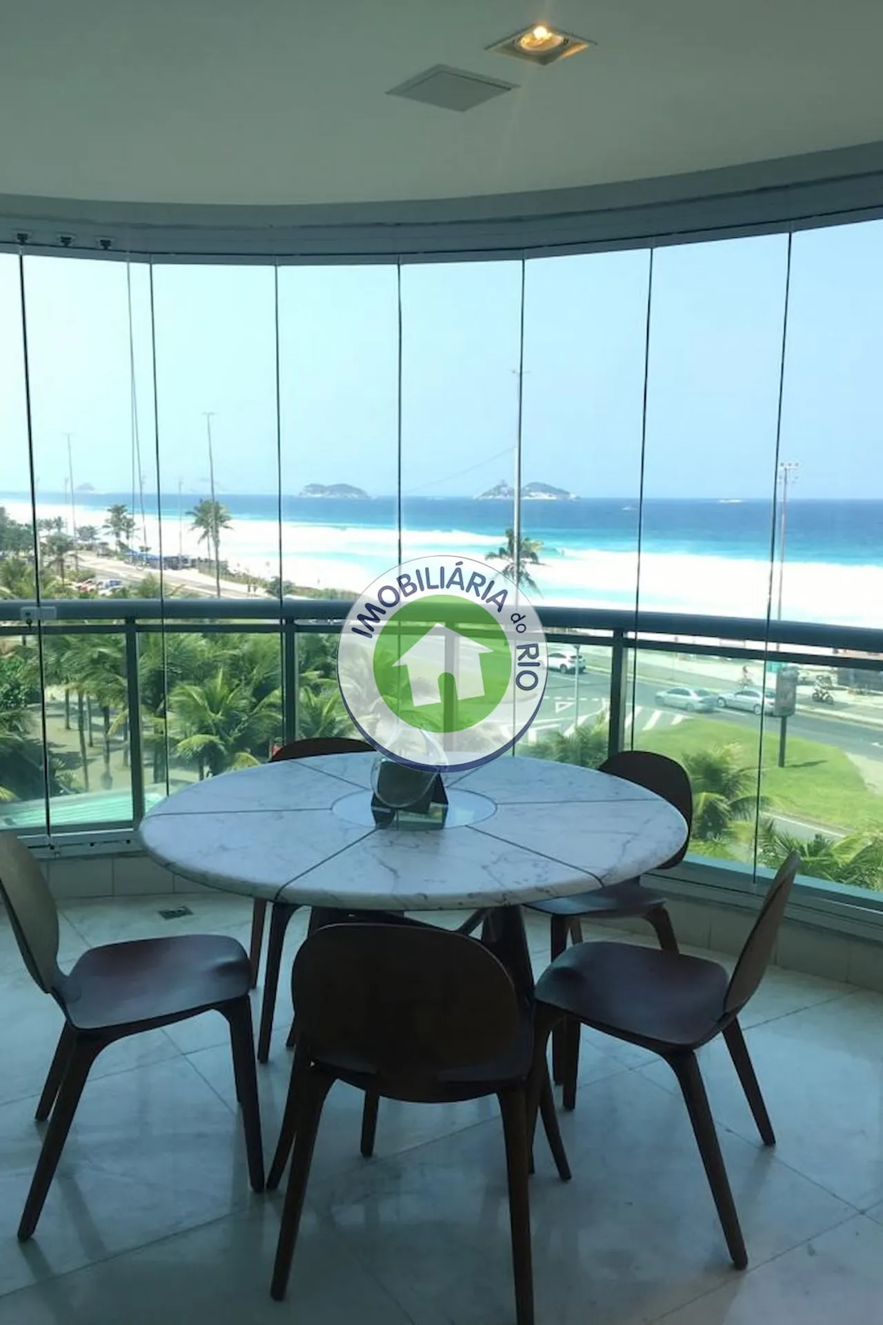 Apartamento mobiliado com 3 dormitórios e 5 banheiros — photo 4