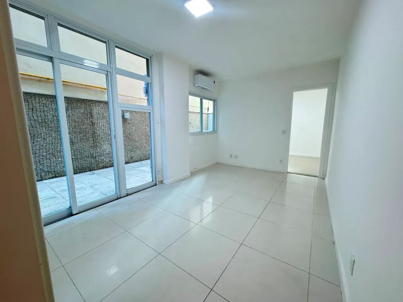 2-bedroom apartment, 1 with its own bathroom, 105 m² — photo 10
