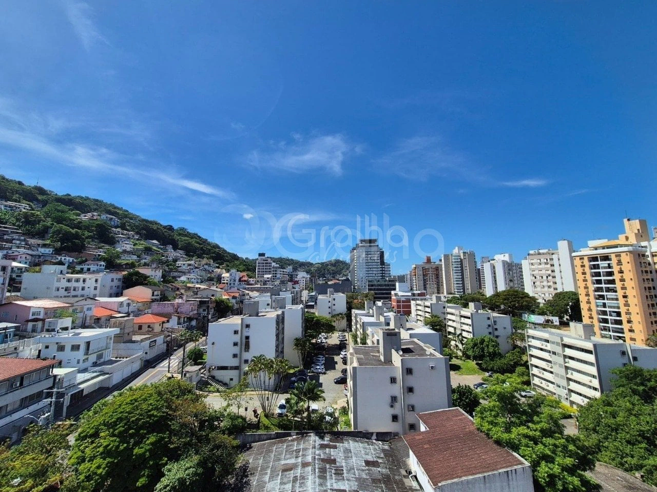 2-bedroom apartment with a private BBQ — photo 4