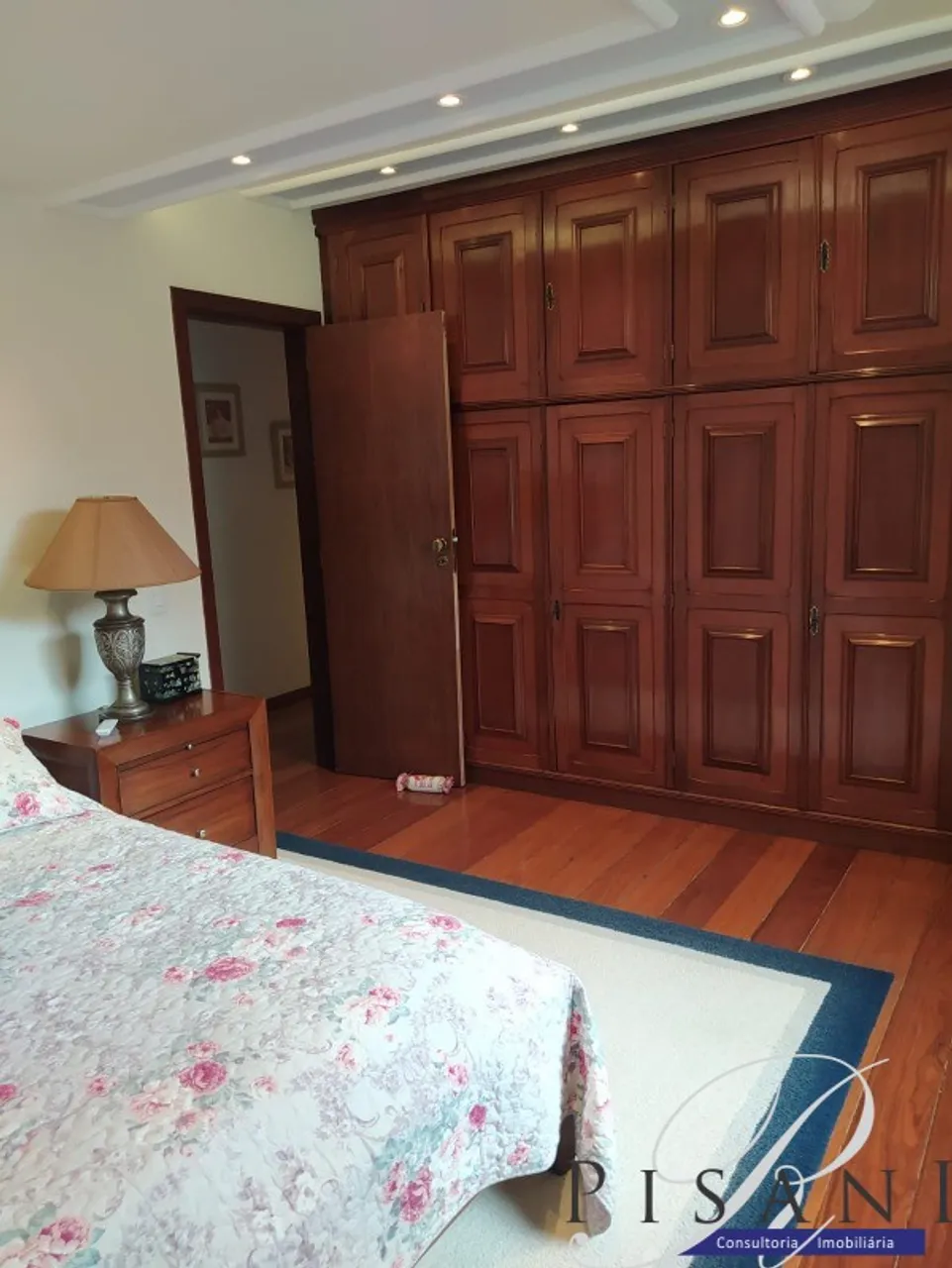 Casa mobiliada com 4 quartos e fogão a gás — photo 9