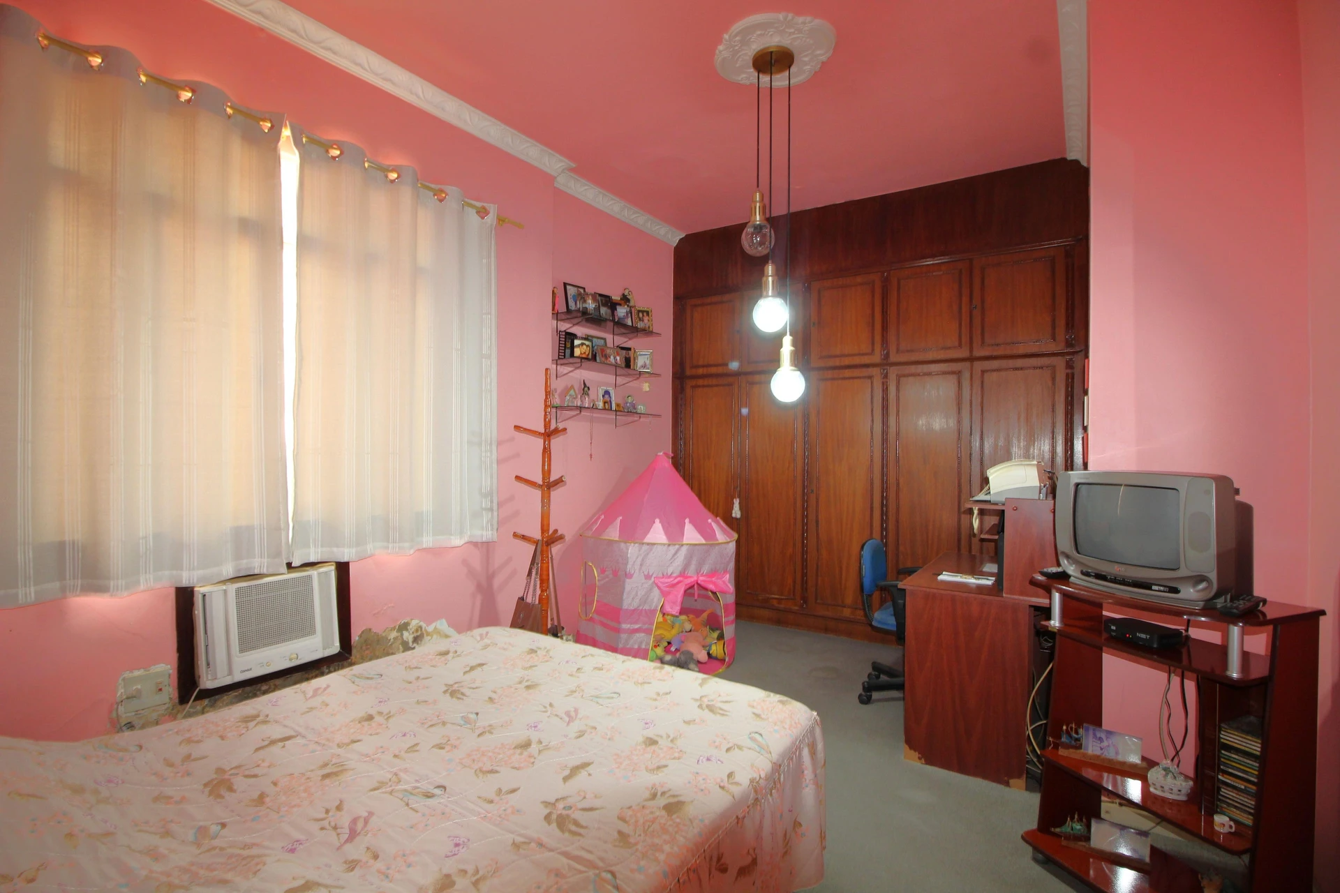Furnished 3-bedroom house with a private garden — photo 4