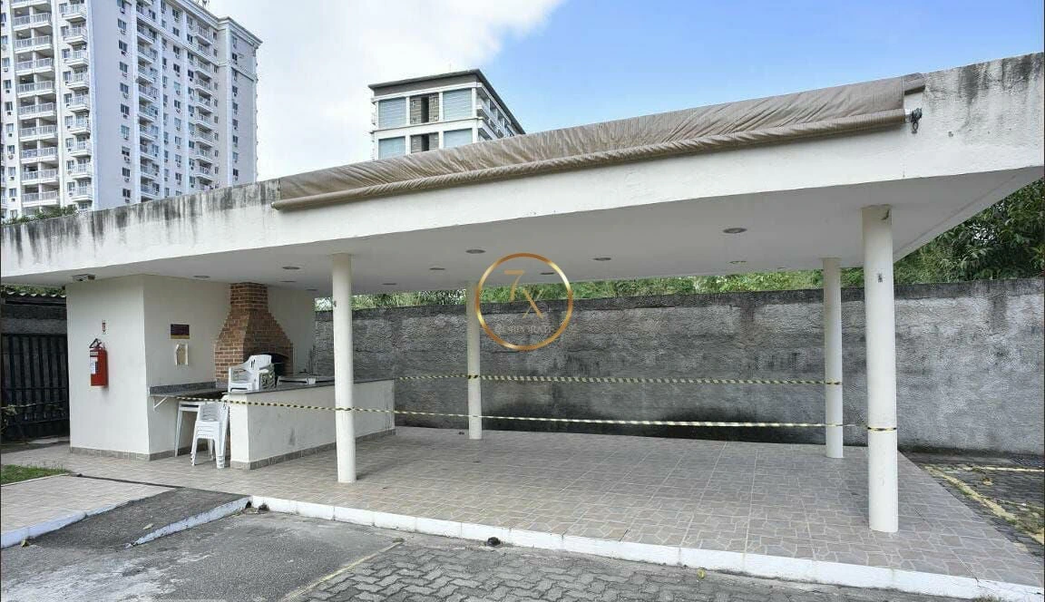 Cobertura com 3 quartos e cozinha fechada com fogão a gás — photo 24