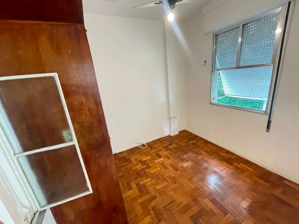 Wood or laminate floors in a 2-bedroom apartment, 75 m² — photo 15