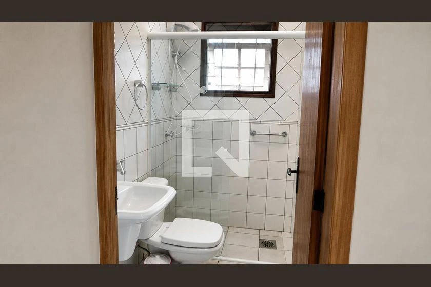 Облаштований будинок з 4 спальнями та 320 м² — photo 35