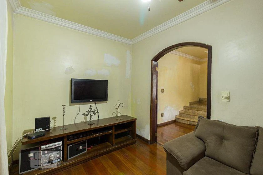 House with 6 bedrooms and 480 m², 6 bathrooms — photo 25