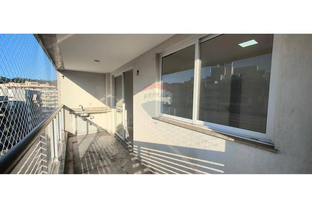 3-bedroom apartment with 3 bathrooms and 2 parking spots — photo 32