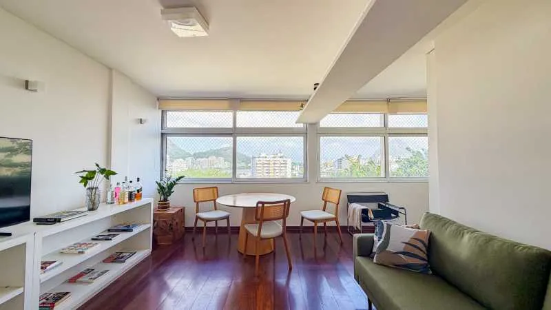 2-bedroom apartment with a separate gas kitchen and 1 parking