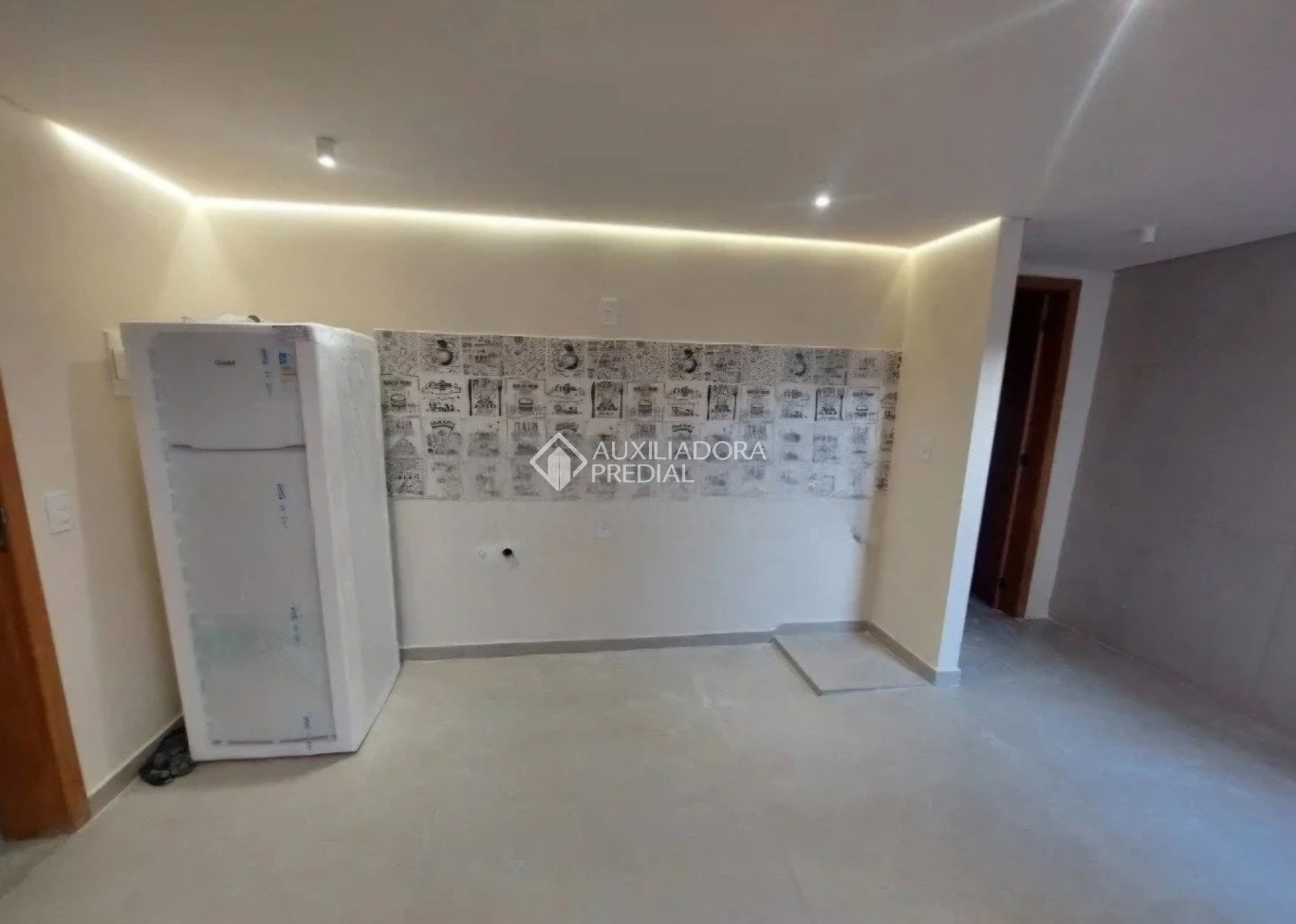 1-bedroom apartment with open kitchen and 30 m² — photo 4