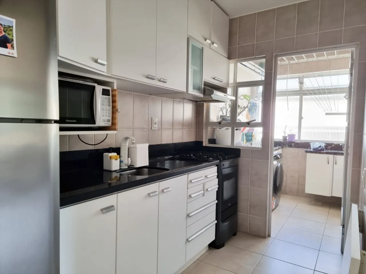 2-bedroom apartment with a closed-off kitchen — photo 12