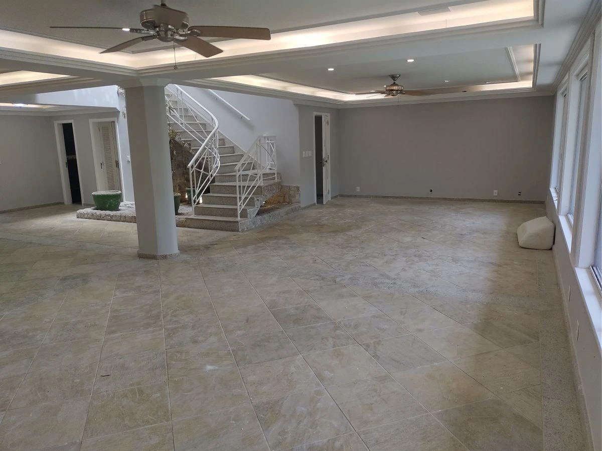 Casa de 650 m² con 6 suites y 5 plazas — photo 6
