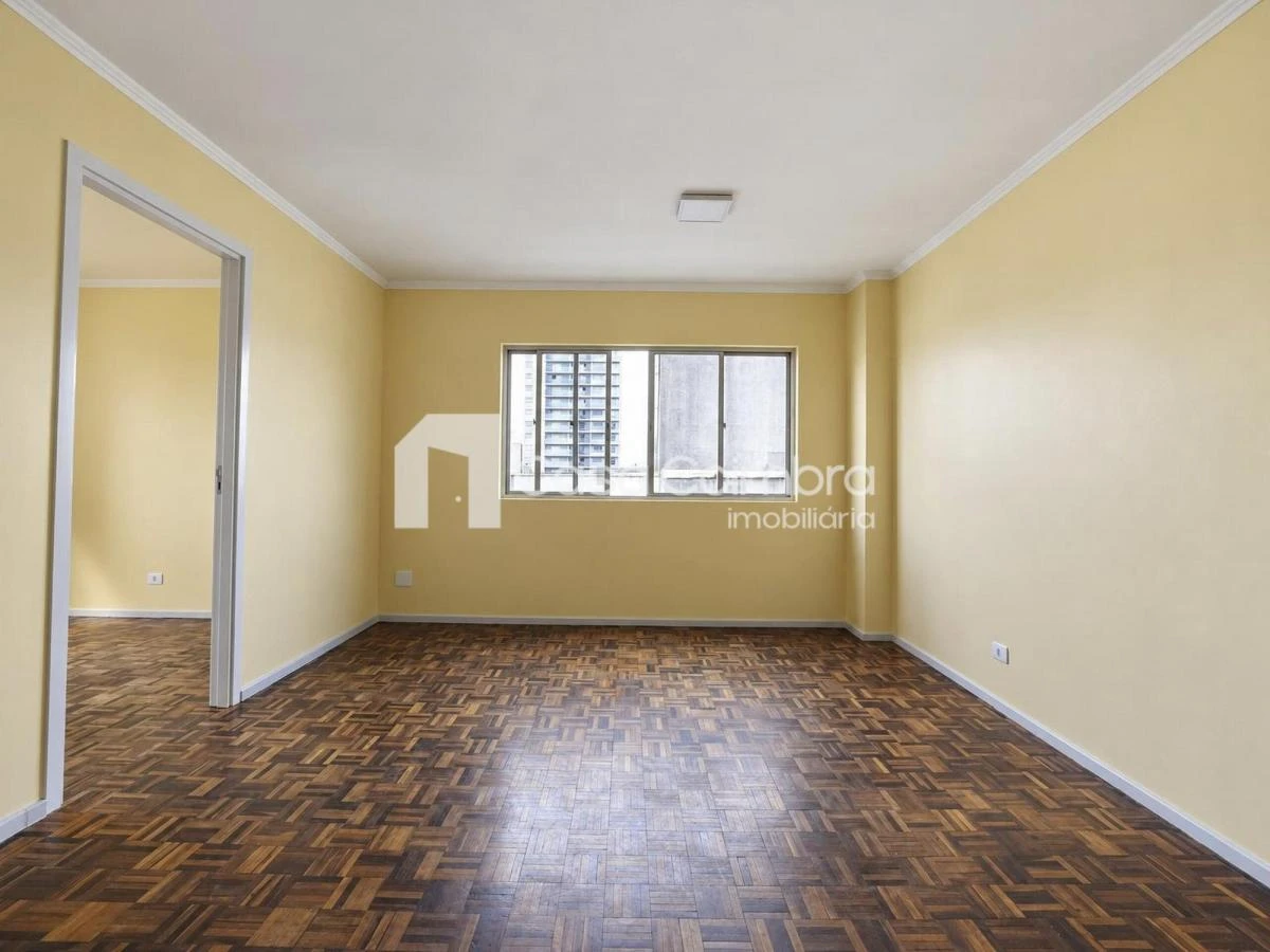 Apartment, 66 m², with wood or laminate floors — photo 7