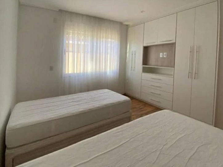 Casa de 220 m² con lavadora y bañera — photo 6