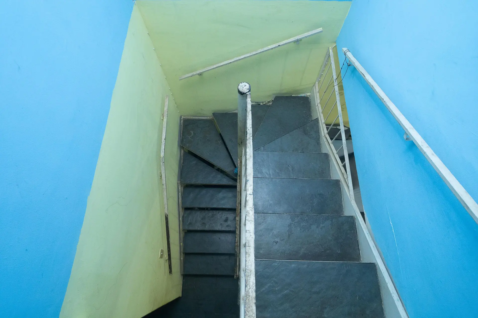 Apartamento amueblado con 2 dormitorios y jardín privado — photo 11
