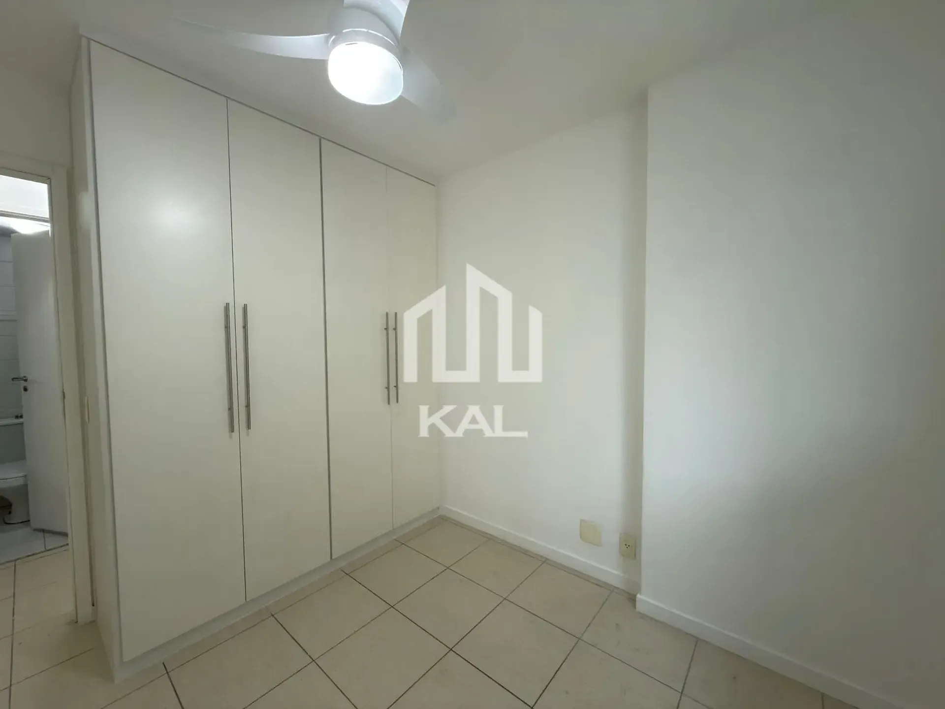 Mountain view in a 2-bedroom apartment, 68 m² — photo 7