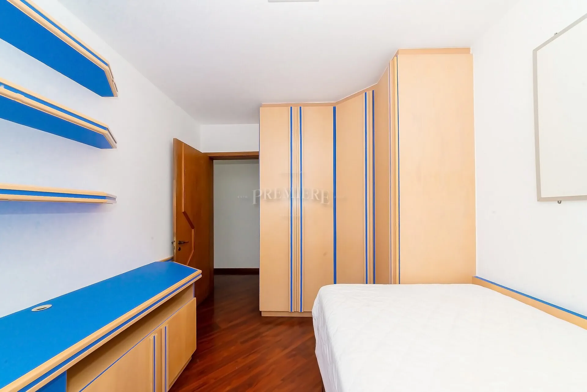Apartamento de 4 dormitorios con balcón, 265 m² y 2 plazas — photo 22