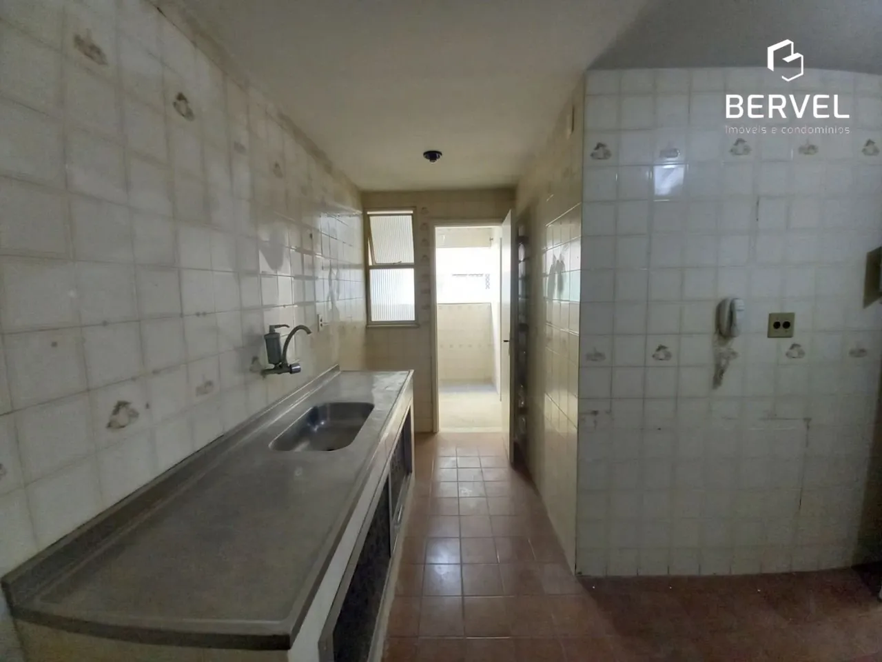 2-bedroom apartment of 98 m² with balcony — photo 4