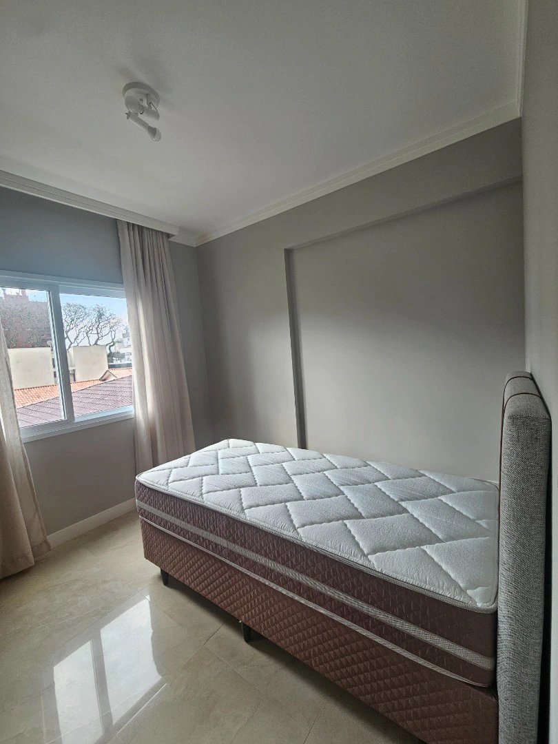 Furnished 2-bedroom apartment with a gas open-plan kitchen — photo 4