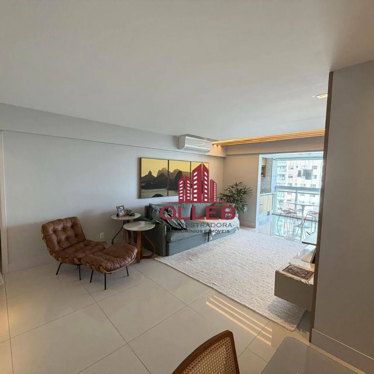 Furnished apartment with 4 bedrooms and an enclosed balcony — photo 3