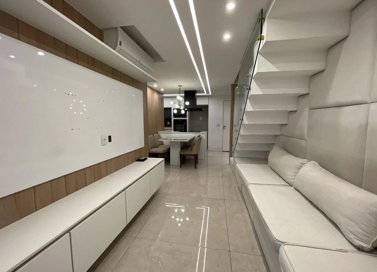 Floor-to-ceiling windows in a 3-bedroom apartment, 140 m² — photo 5