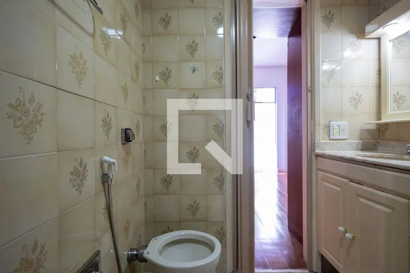 Apartment, 77 m², with wood or laminate floors — photo 15
